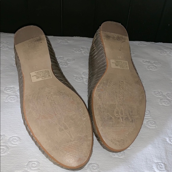 Taupe Flats EUC - Picture 7 of 8